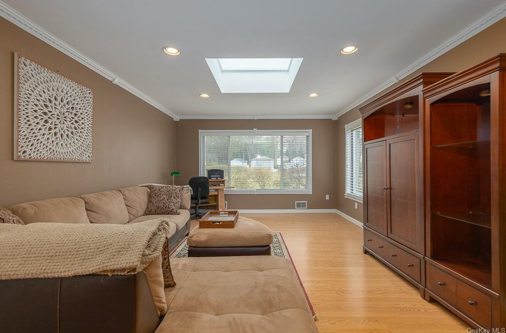 12 Elyse Dr, New City NY  10956-3308 exterior