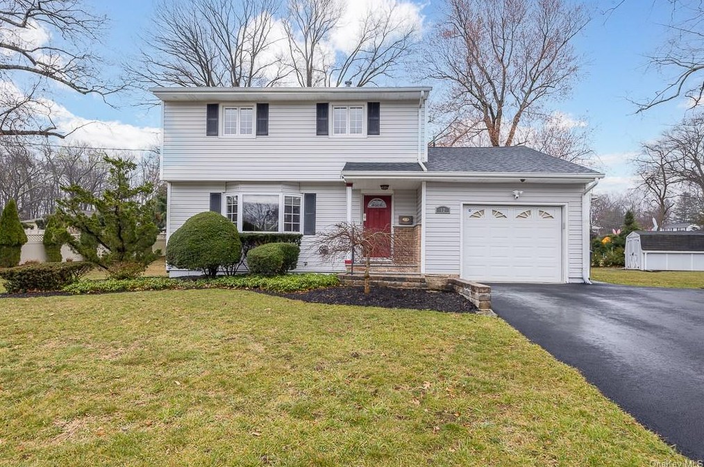 12 Elyse Dr, New City NY  10956-3308 exterior