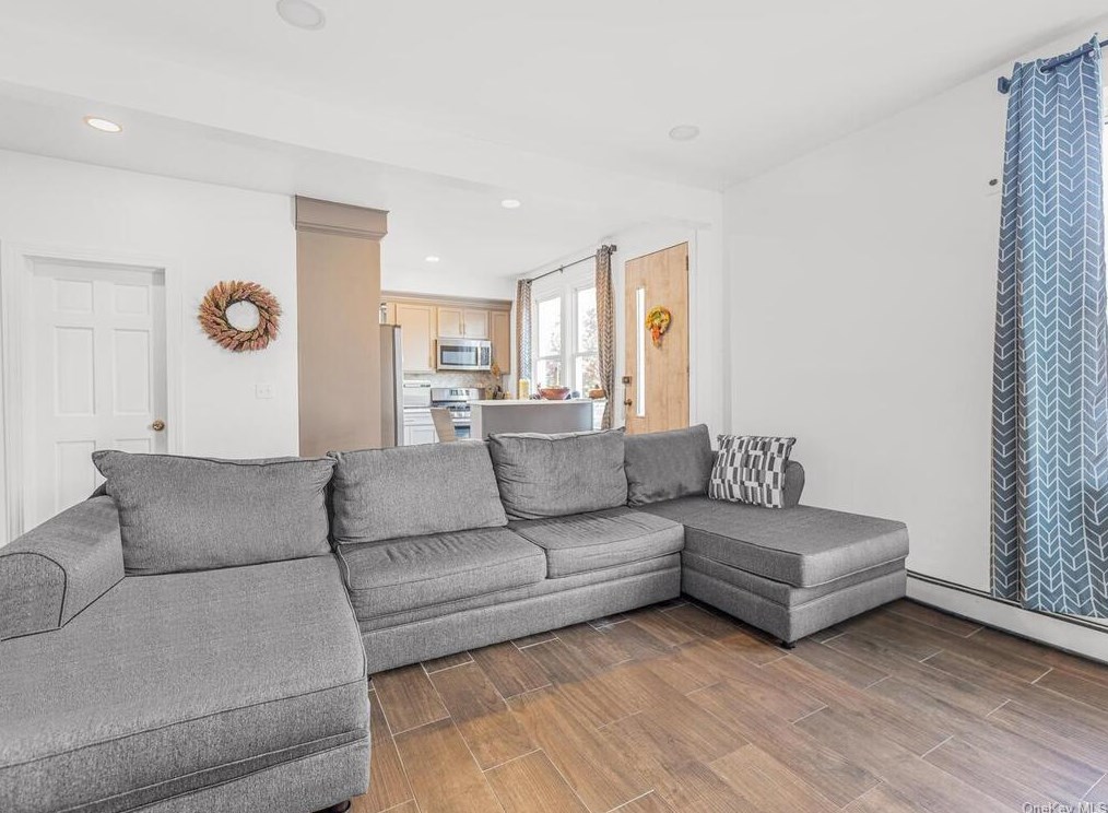 3644 Tibbett Ave, Bronx, NY 10463