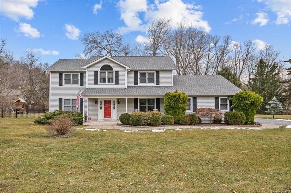 3 Morgan Ct, Central Valley, NY 10917-3524