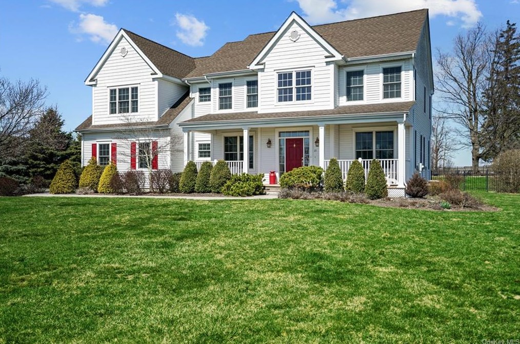 11 Augusta Ct, Monroe, NY 10950-5568