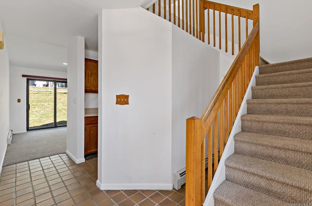 11 High Meadow Trl, Peekskill, NY 10566-2553