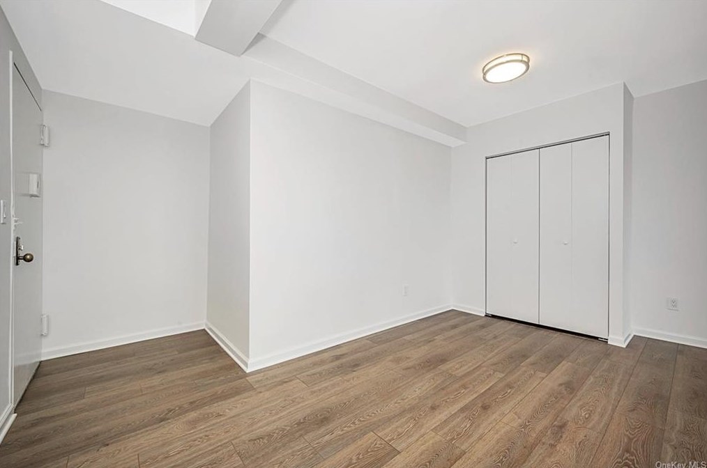 25 Lake St #7d, White Plains, NY 10603