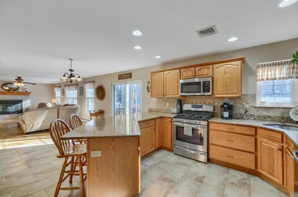 167 Mine Rd, Monroe NY  10950-4725 exterior