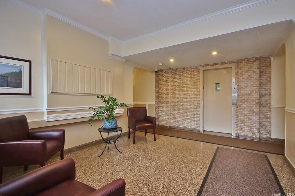 126 Church St #5k, New Rochelle, NY 10805