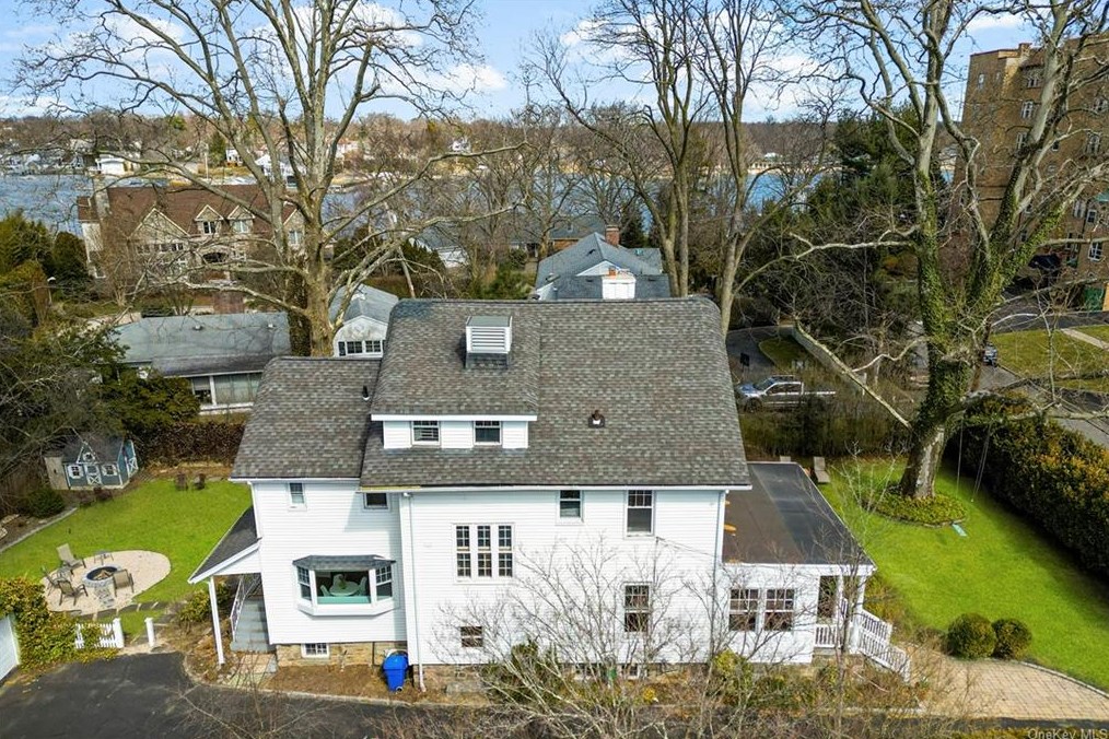 517 Bleeker Ave, Mamaroneck, NY 10543-4511