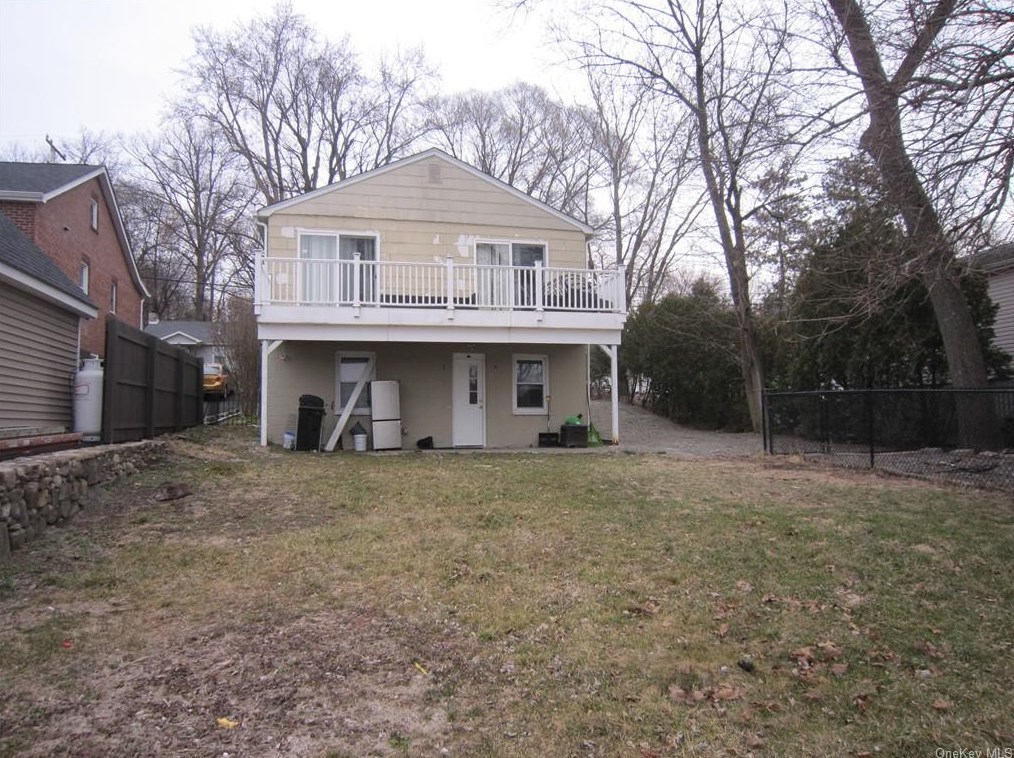 515 Shr Dr, Newburgh NY  12553-5487 exterior