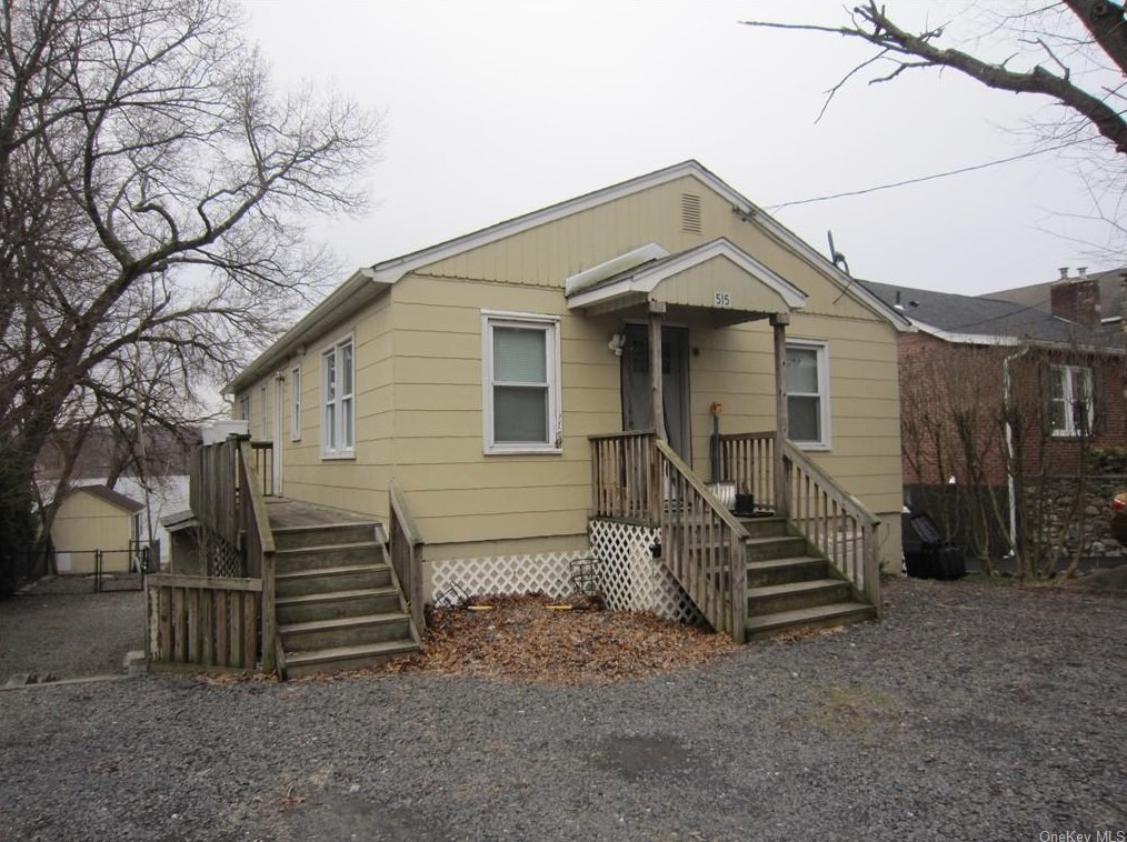 515 Shr Dr, Newburgh NY  12553-5487 exterior