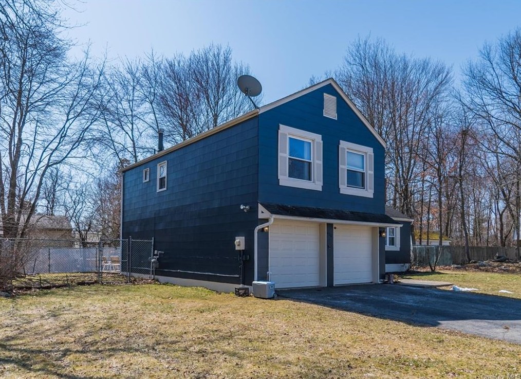 420 Philo St, Newburgh, NY 12553-6129