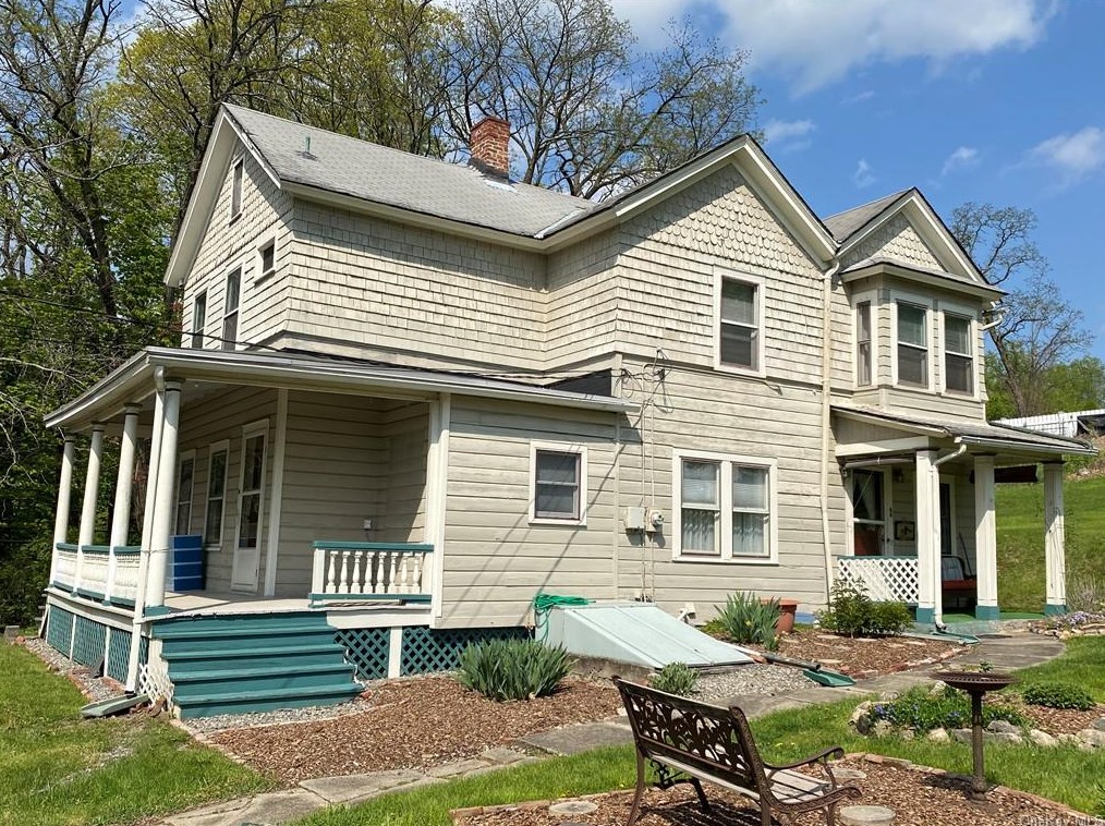 66 Old Albany Post Rd, Crotonville, NY 10562