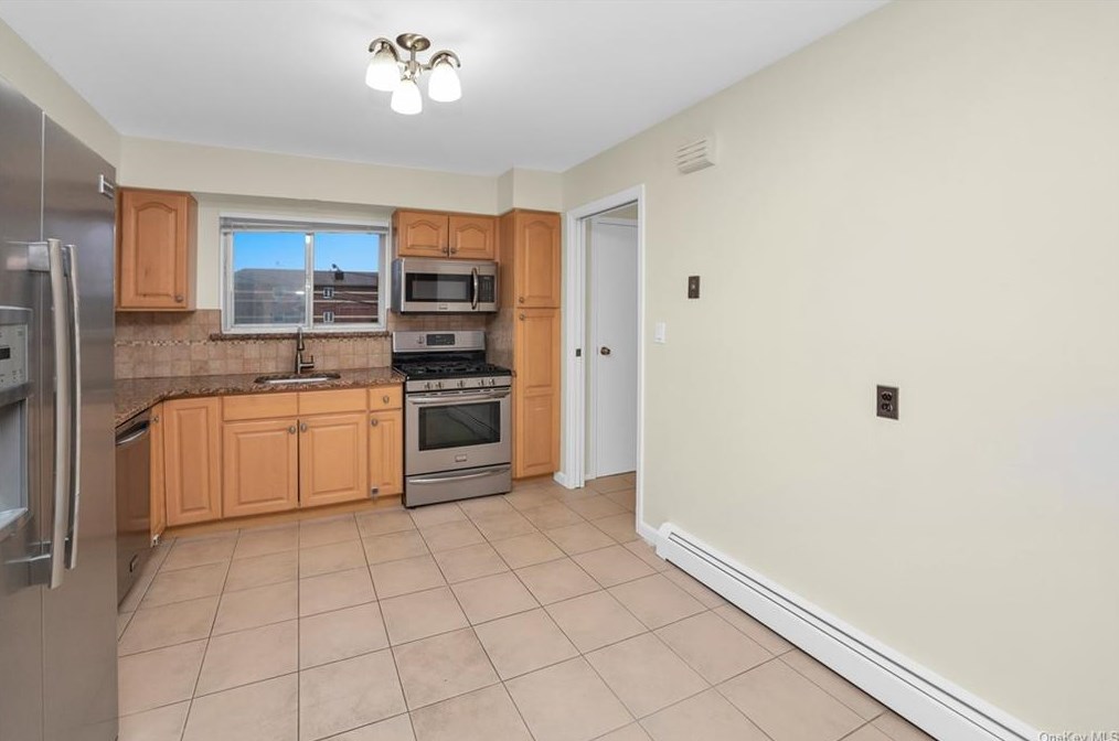153-51 78th St #1, Jamaica, NY 11414