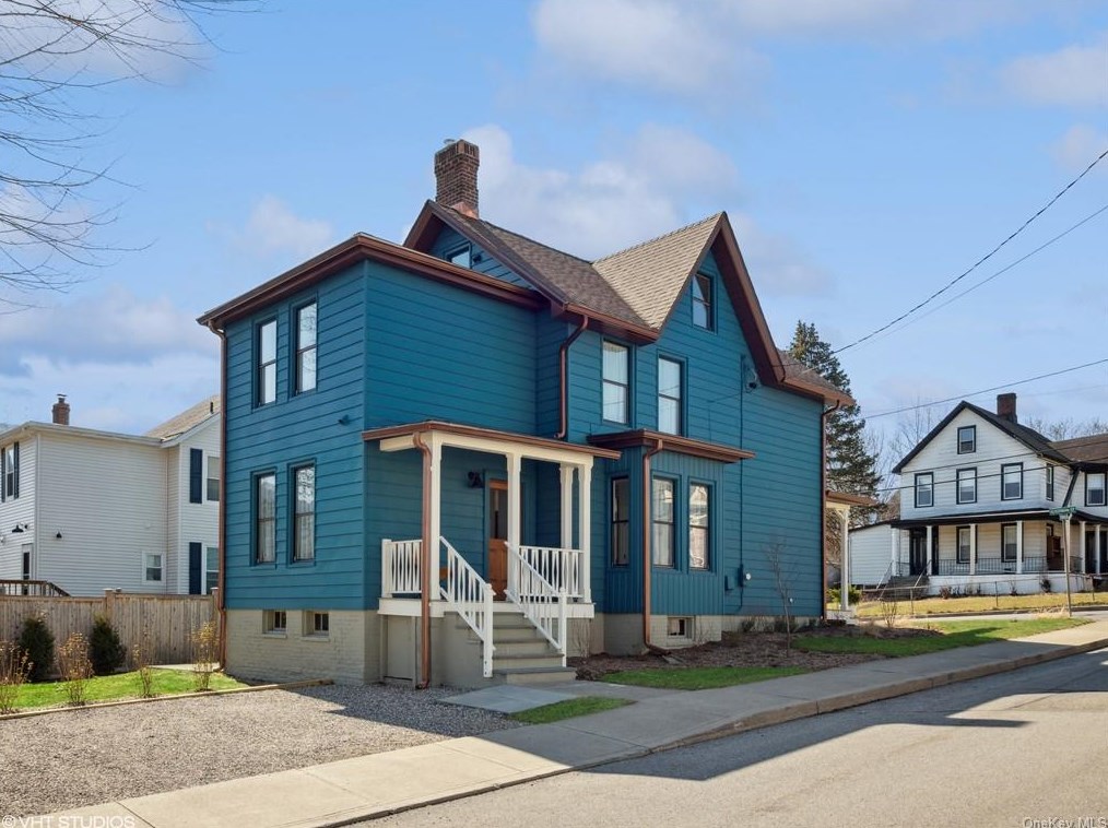 39 Ackerman St, Beacon NY 12508-2824 exterior