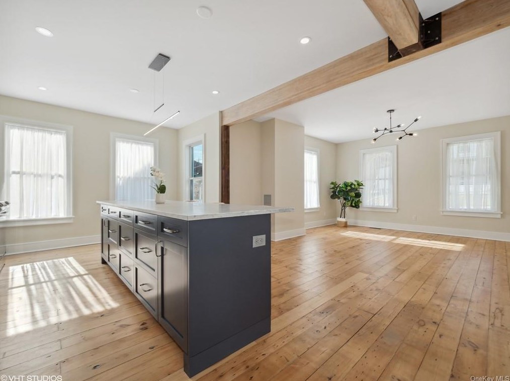 39 Ackerman St, Beacon NY 12508-2824 exterior