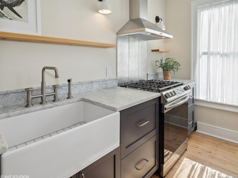 39 Ackerman St, Beacon NY 12508-2824 exterior