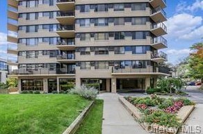 25 Rockledge Ave #1108, White Plains, NY 10601