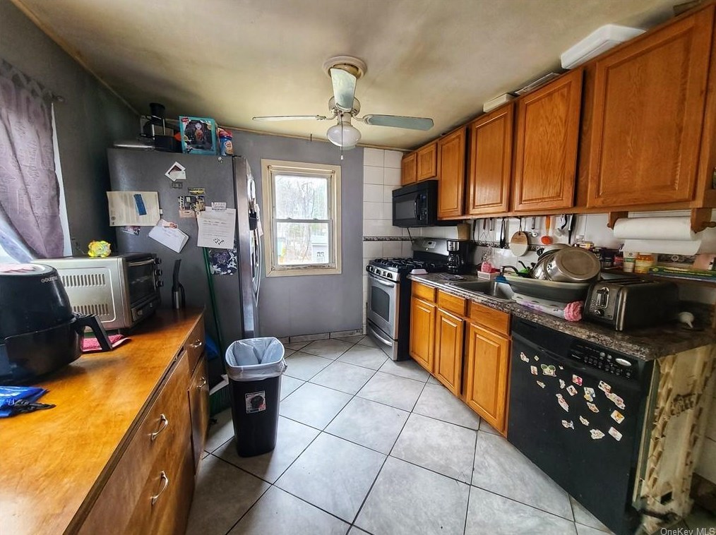 35 Downy Trl, Wurtsboro, NY 12790-7033