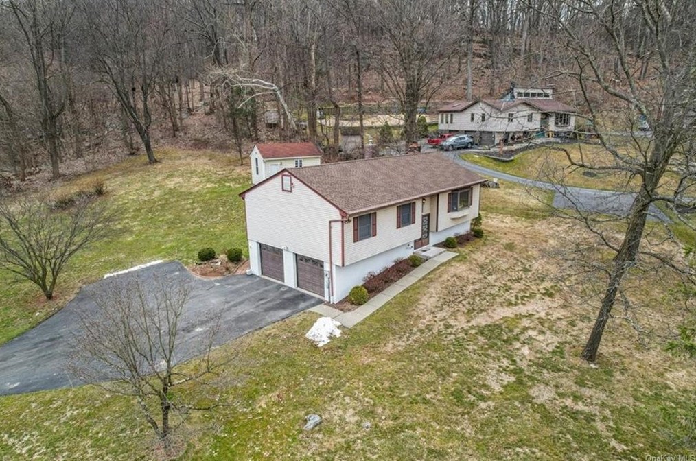 574 Shenandoah Rd, East Fishkill NY  12533-6860 exterior