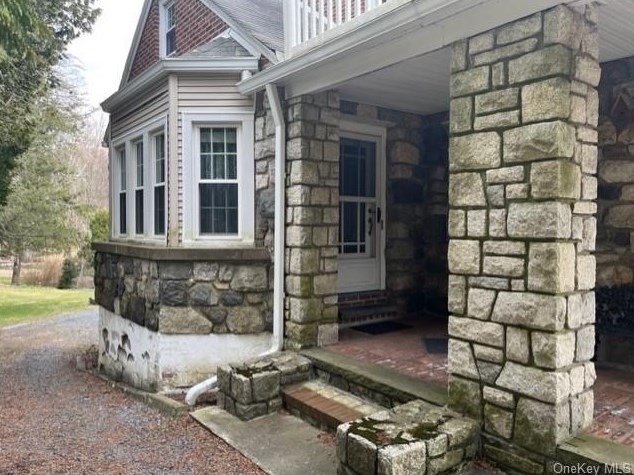 1823 Maple Ave, Peekskill NY  10566-4915 exterior
