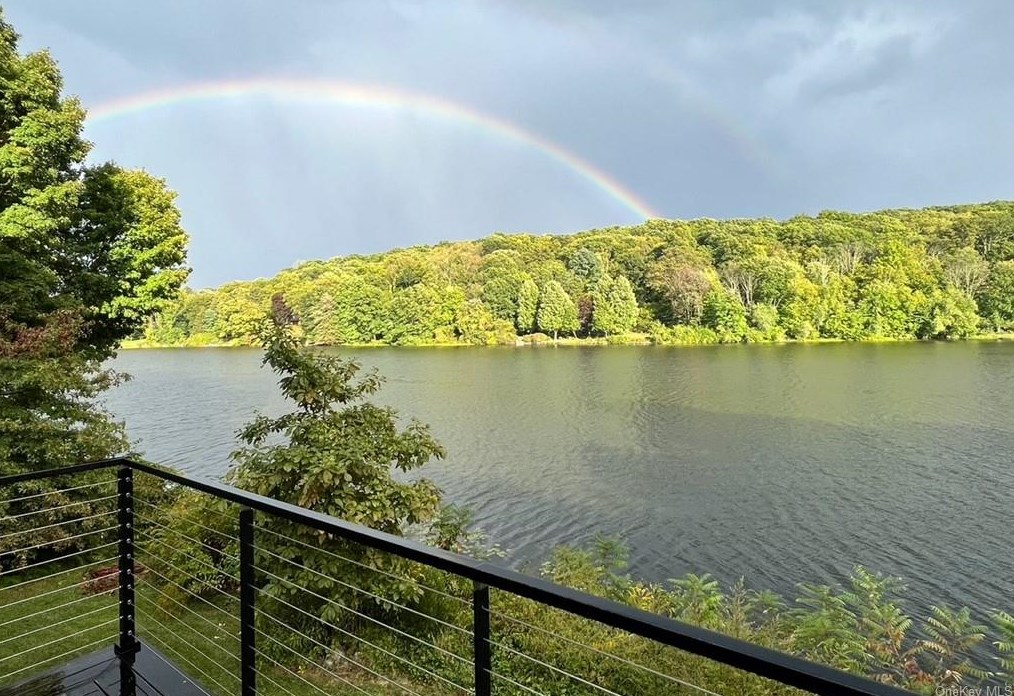 71 Dutchess Dr, Whaley Lake, NY 12531