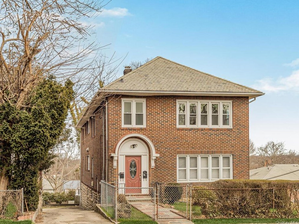 27 Vernon Ave, Mount Vernon, NY 10553