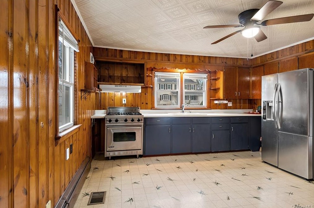 3 Washington Ave, Florida, NY 10921