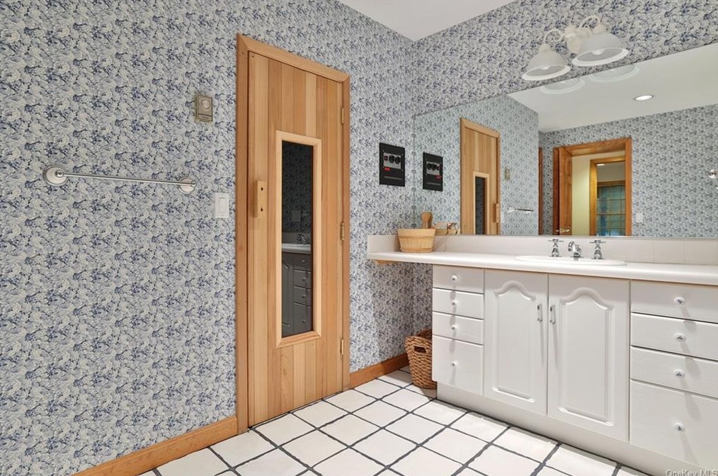 5 Cornel Dr, Goldens Bridge NY  10526-1418 exterior