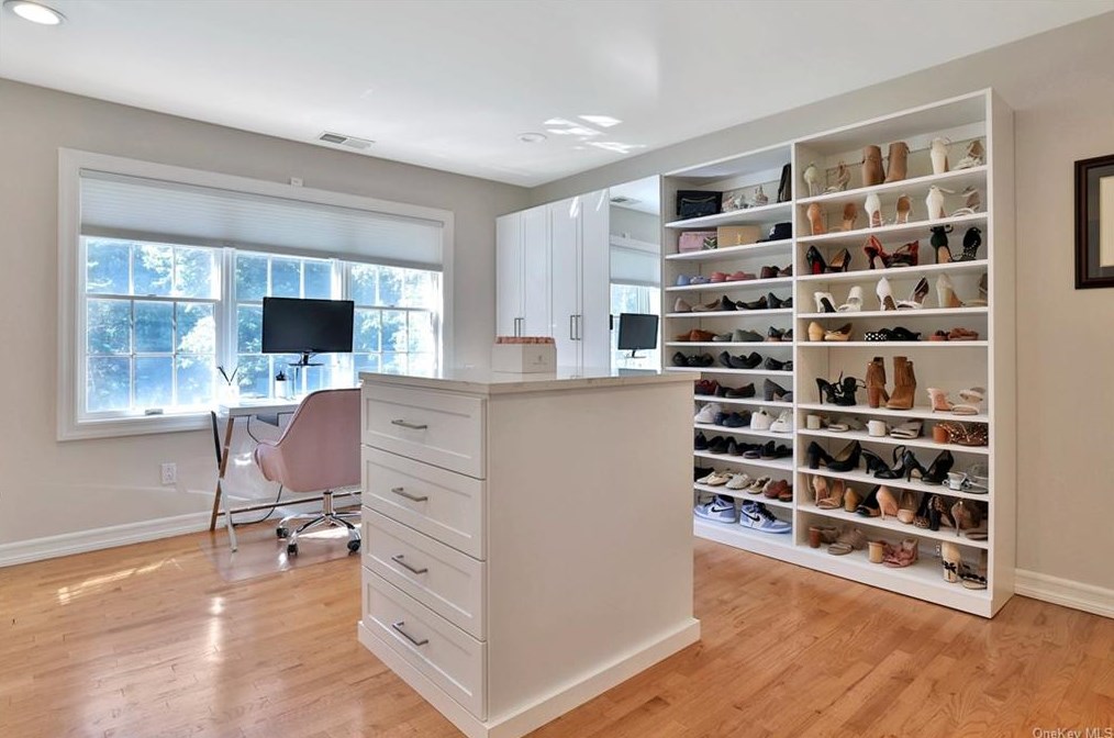 5 Cornel Dr, Goldens Bridge NY  10526-1418 exterior