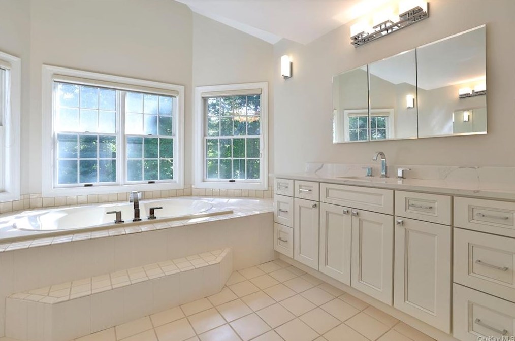 5 Cornel Dr, Goldens Bridge NY  10526-1418 exterior