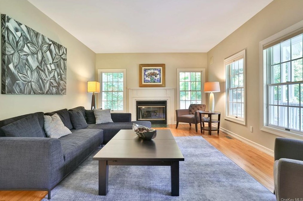 5 Cornel Dr, Goldens Bridge NY  10526-1418 exterior