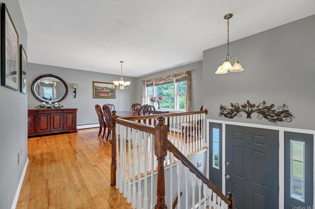 18 Carlisle Way, Washingtonville, NY 10992