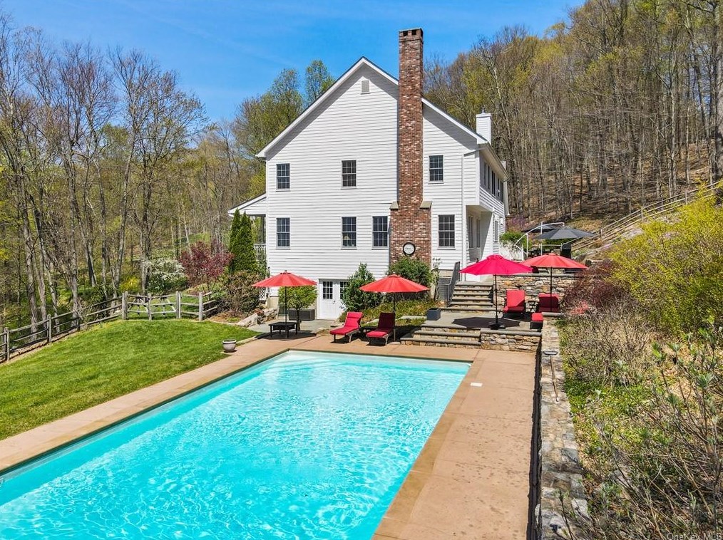 151 Pines Bridge Rd, Katonah, NY 10536