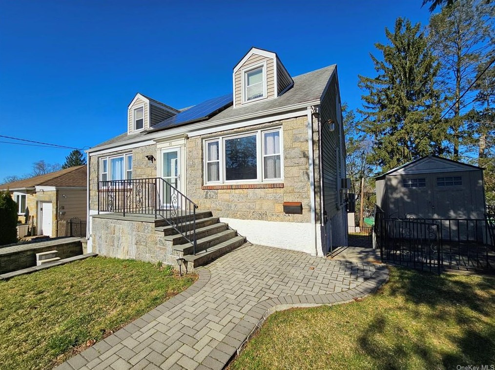 85 Massitoa Rd, Yonkers, NY 10710-5030