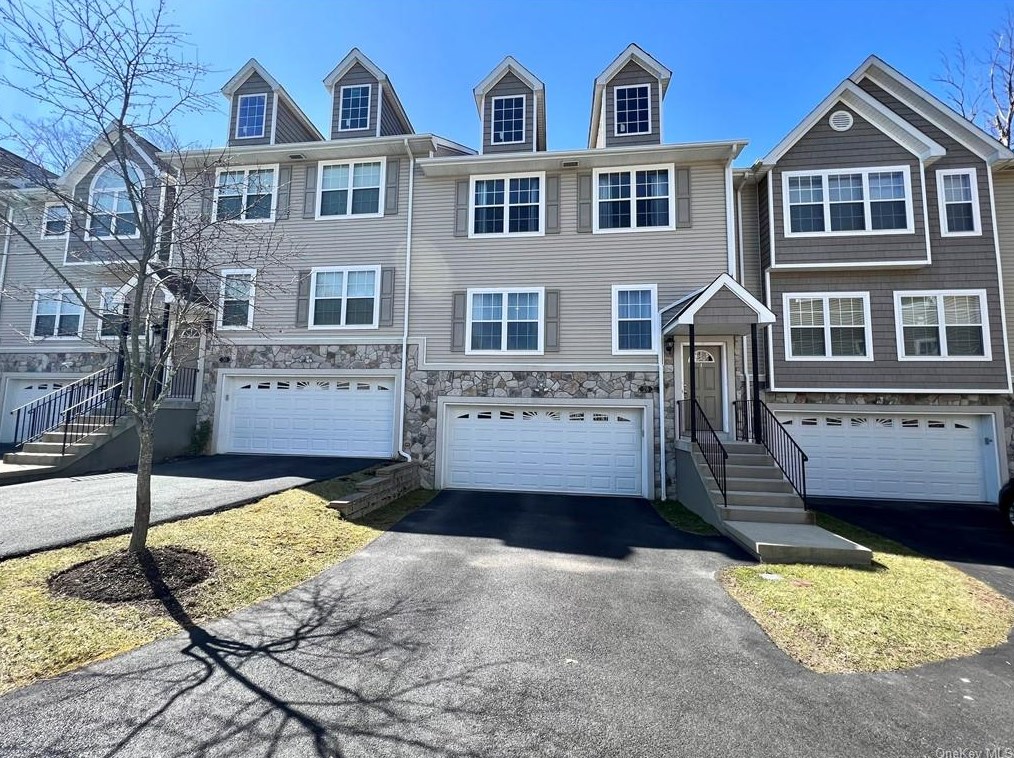 28 Seeley Bull St, Monroe, NY 10950