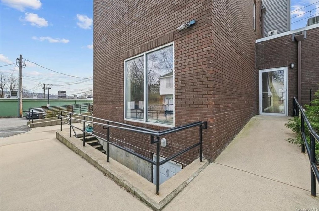 383 S Riverside Ave #2c, Croton on Hudson, NY 10520