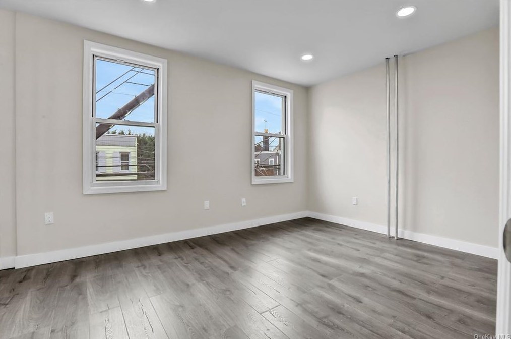 305 Union Ave #2, New Rochelle, NY 10801