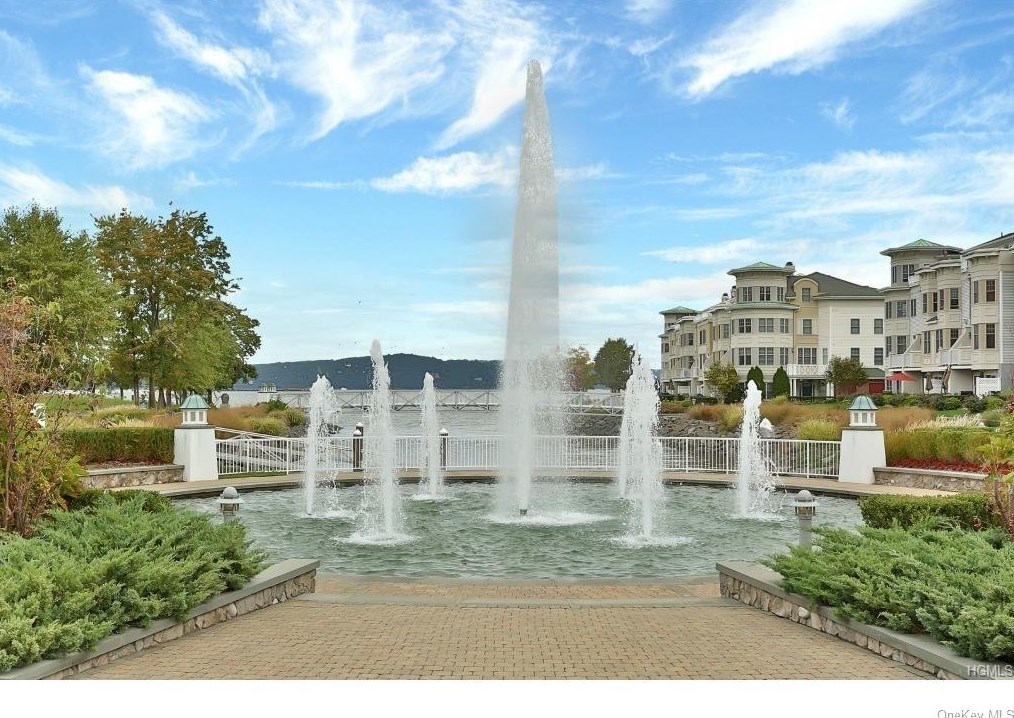 3115 Leeward Dr, Haverstraw NY  10927-2127 exterior