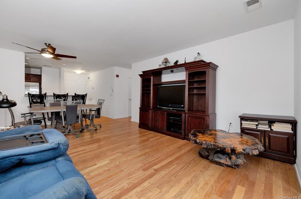 3115 Leeward Dr, Haverstraw NY  10927-2127 exterior