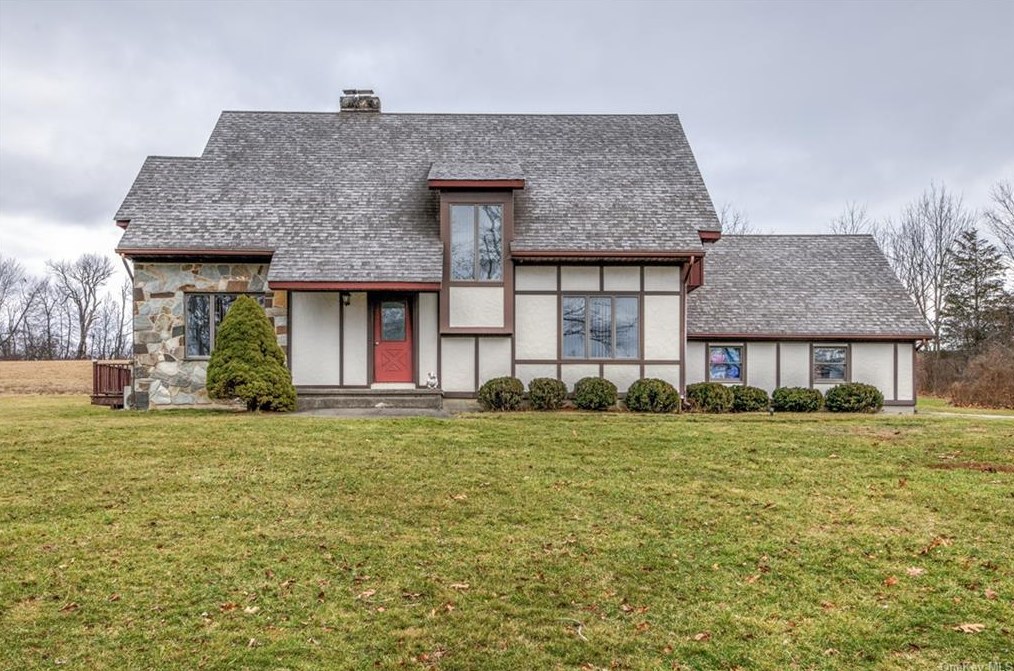 72 Old Mansion Rd, Chester, NY 10918-4808