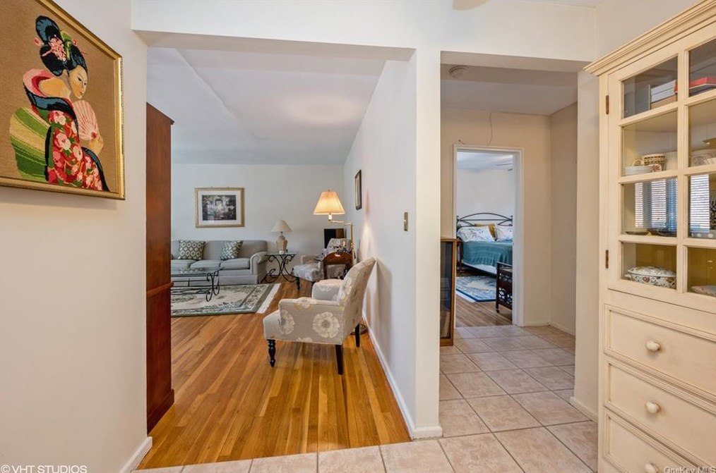 66 Lawrence Ct #c, White Plains, NY 10603