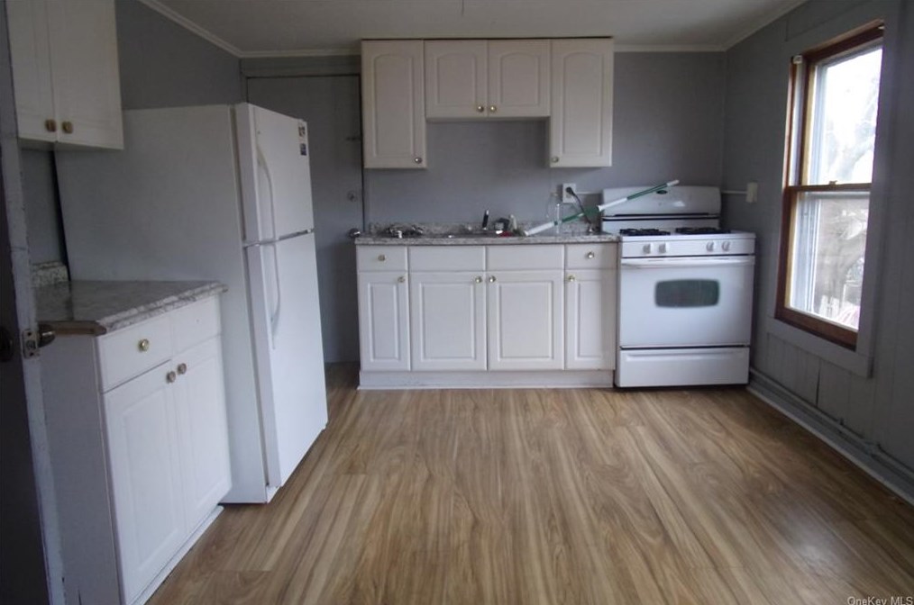 7 Barcelow St #2, Port Jervis, NY 12771