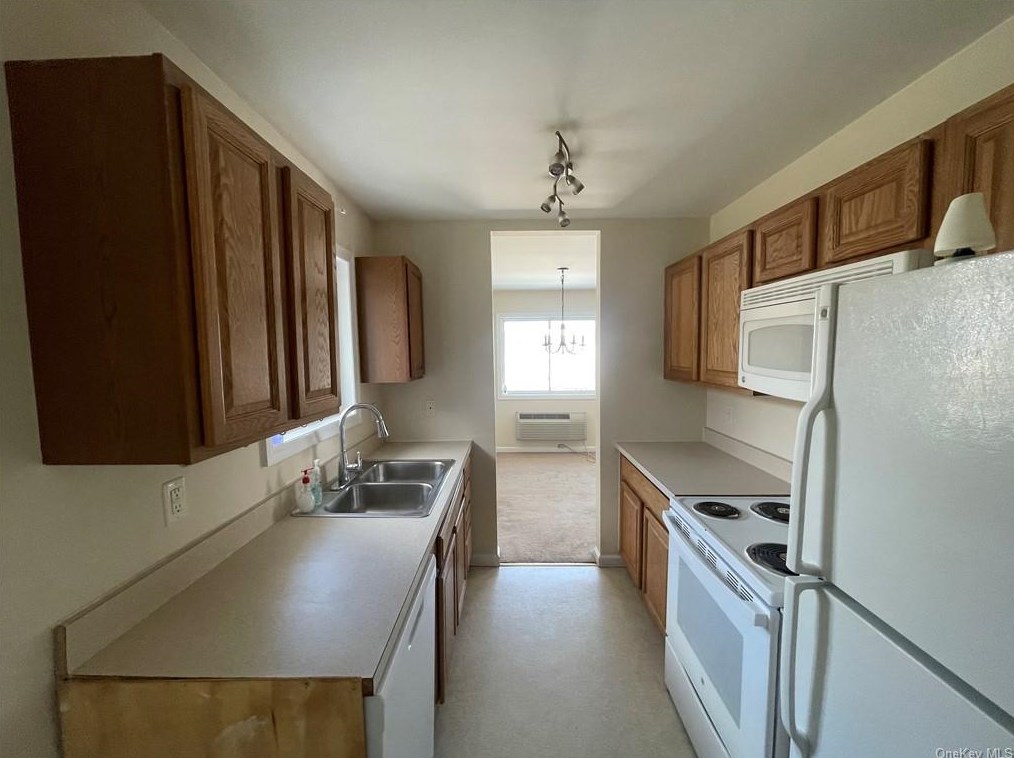 25 Village Park Dr Unit 3b, Fishkill, NY