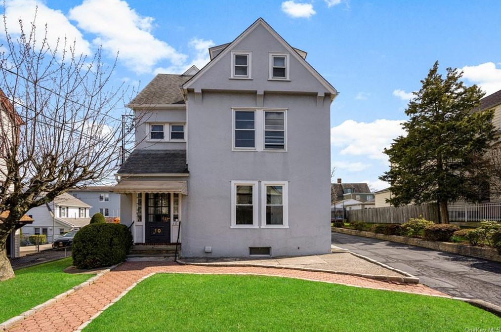 10 Lafayette St, New Rochelle, NY 10805