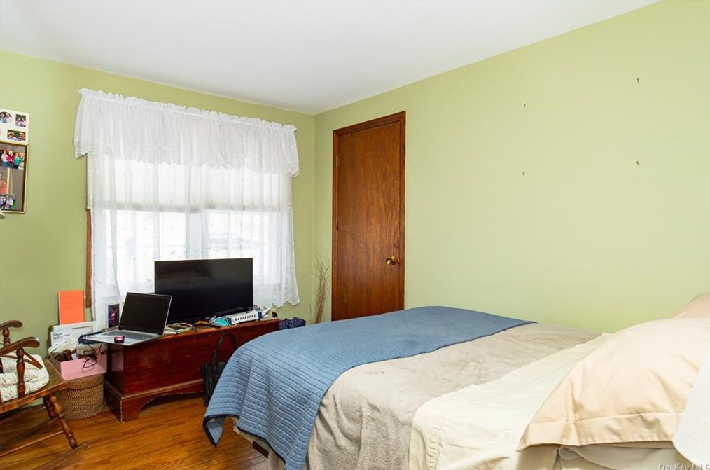 10 Memory Ln, East Fishkill NY  12533-6801 exterior