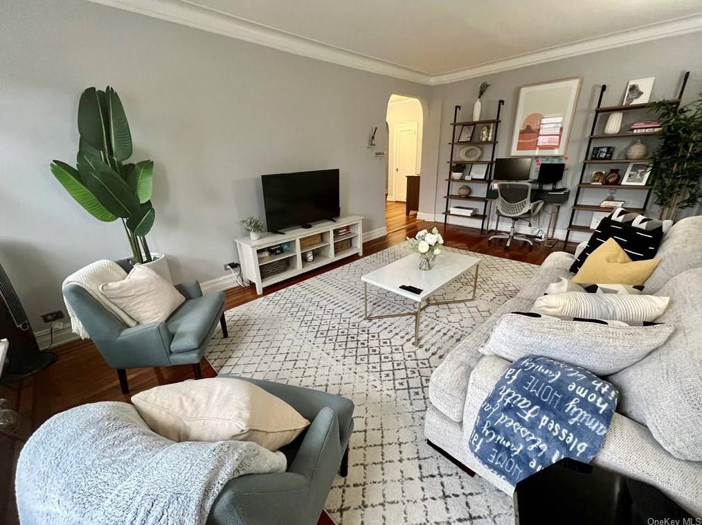167 Centre Ave Apt 2e, New Rochelle, NY