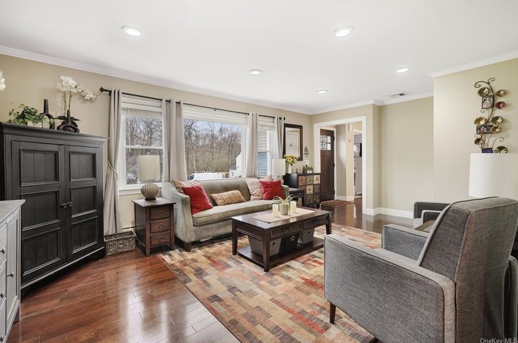 106 Halyan Rd, Yorktown Hgts, NY 10598
