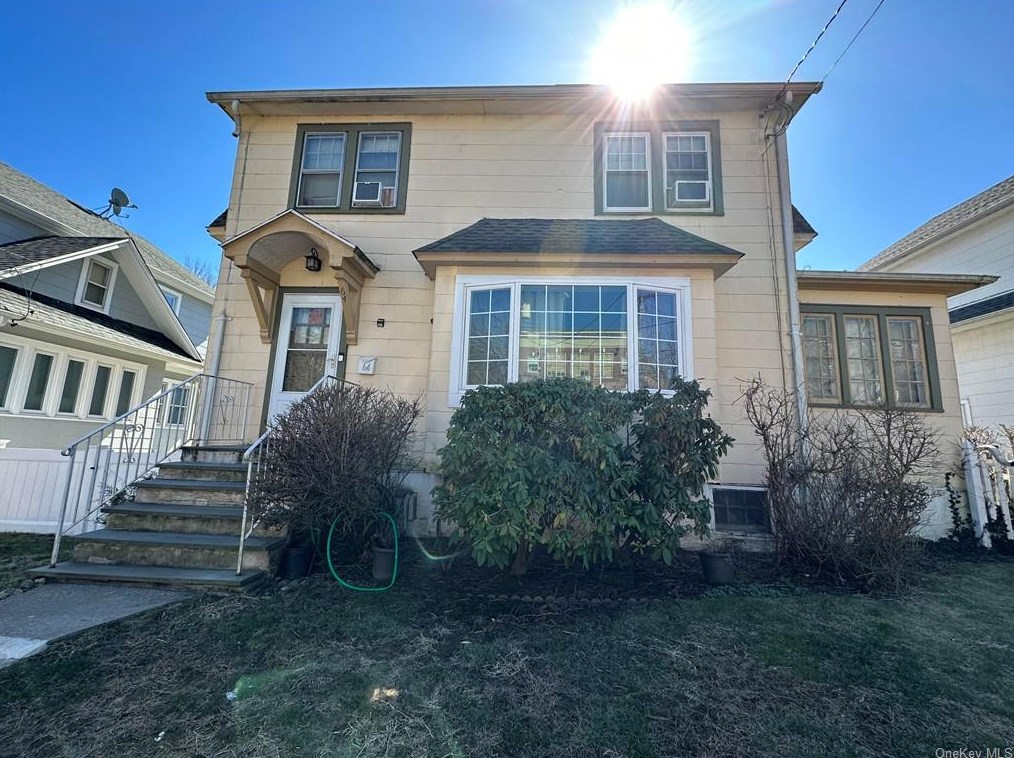 60 Convent Pl, Yonkers, NY 10703-2401