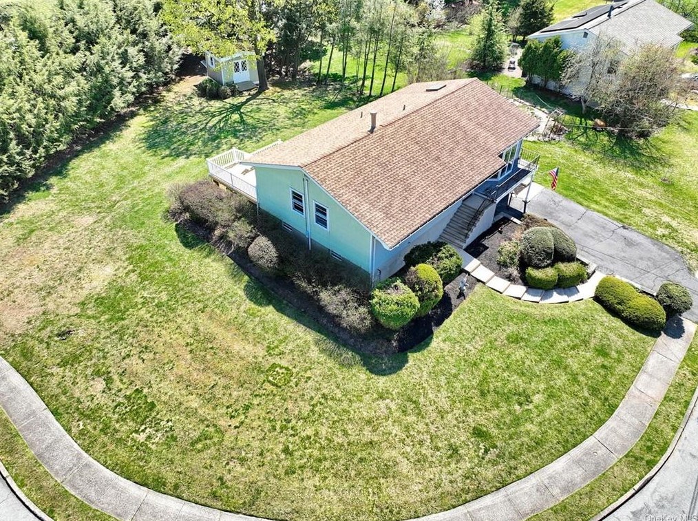 45 Kirchner Dr, Tappan, NY 10983-2205