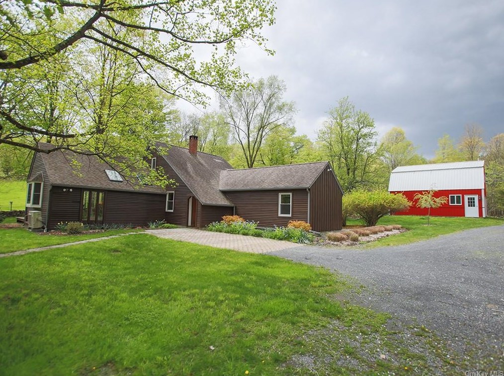 85 Foster Rd, Middletown, NY 10941