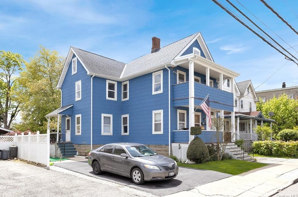 949 Constant Ave, Peekskill NY  10566-2721 exterior