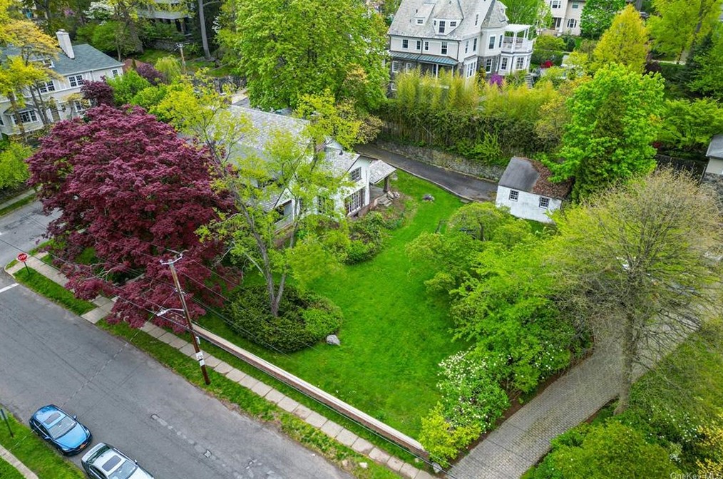 204 Nyac Ave, New Rochelle, NY 10803